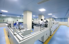 在檢驗科實驗室搬遷和翻修期間如何確定檢驗科實驗室的位置？